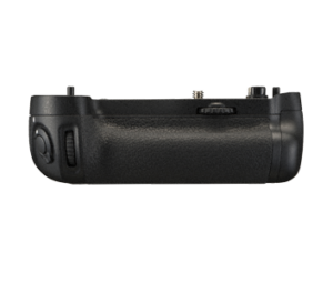 NIKON MB-D16 Multi Power Battery Pack za D750